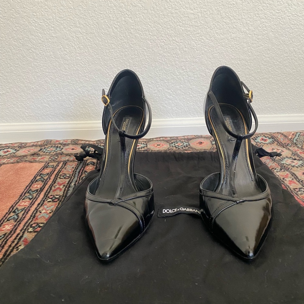 Dolce & Gabbana Black Heels-Pointed Toe-Stiletto Heel- size 38 1/2- US 8.5